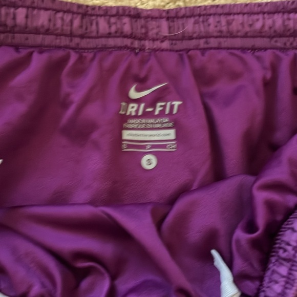 4 pair Nike Tempo shorts. All have liner.  
All in very good condition. - Picture 7 of 12